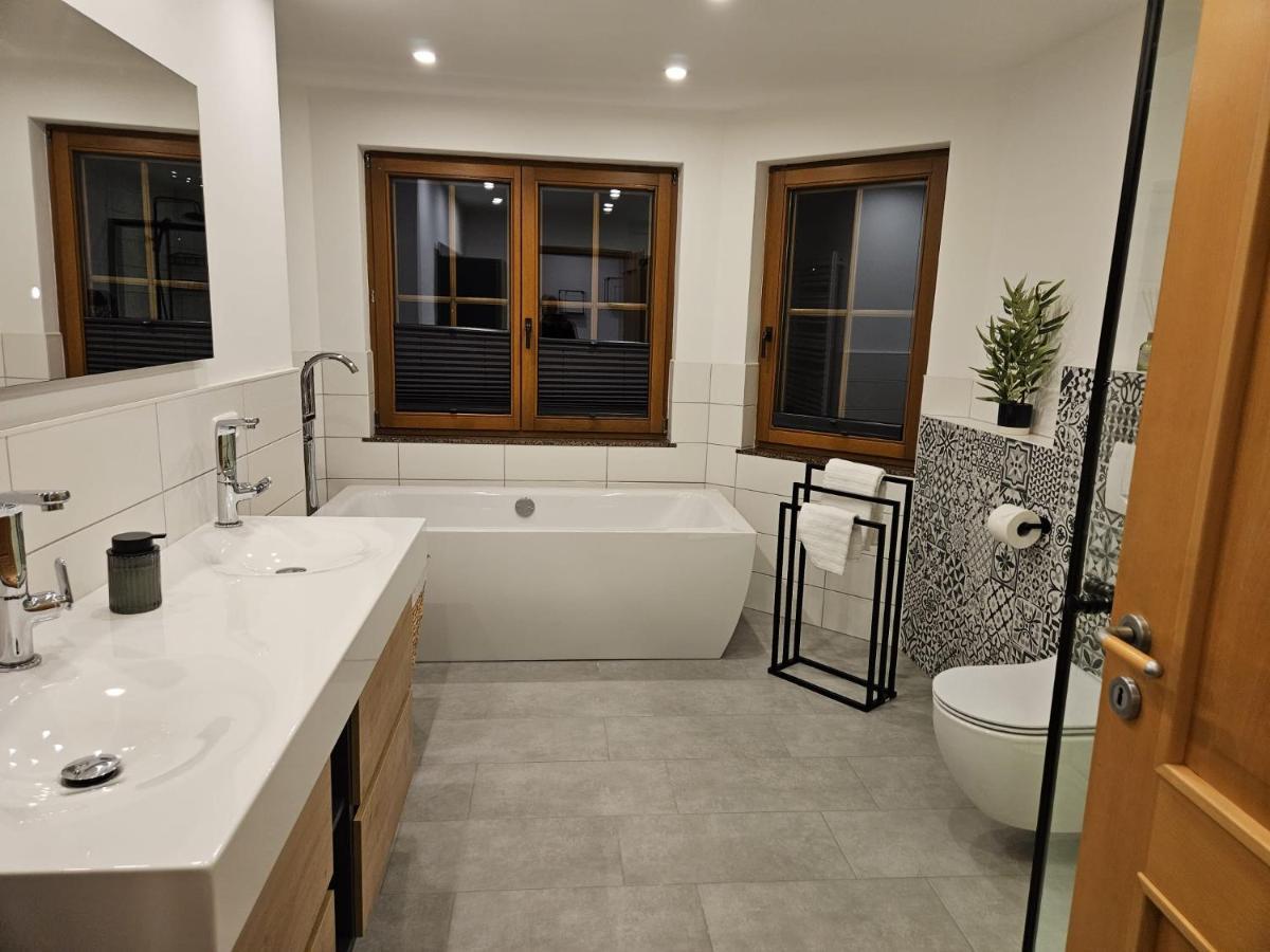 Fewo Am See, Ferienhaus, 7 Schlafzimmer, Waschmaschine, Businesswohnung Зальцгіттер Екстер'єр фото