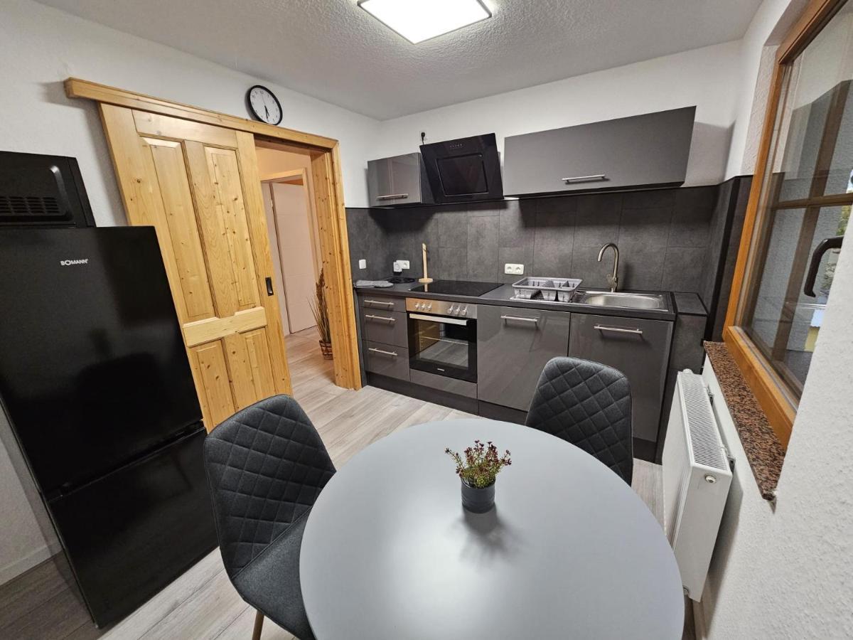 Fewo Am See, Ferienhaus, 7 Schlafzimmer, Waschmaschine, Businesswohnung Зальцгіттер Екстер'єр фото